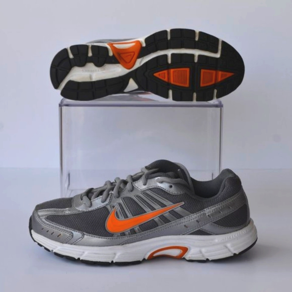 Size 8.5 - Nike Dart 8 Women's Gray Orange Running Athletic Shoes 396050-007 - Picture 4 of 6